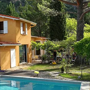 Frühstückspension D'hotes - Le Pin Des Arches, Digne-les-Bains